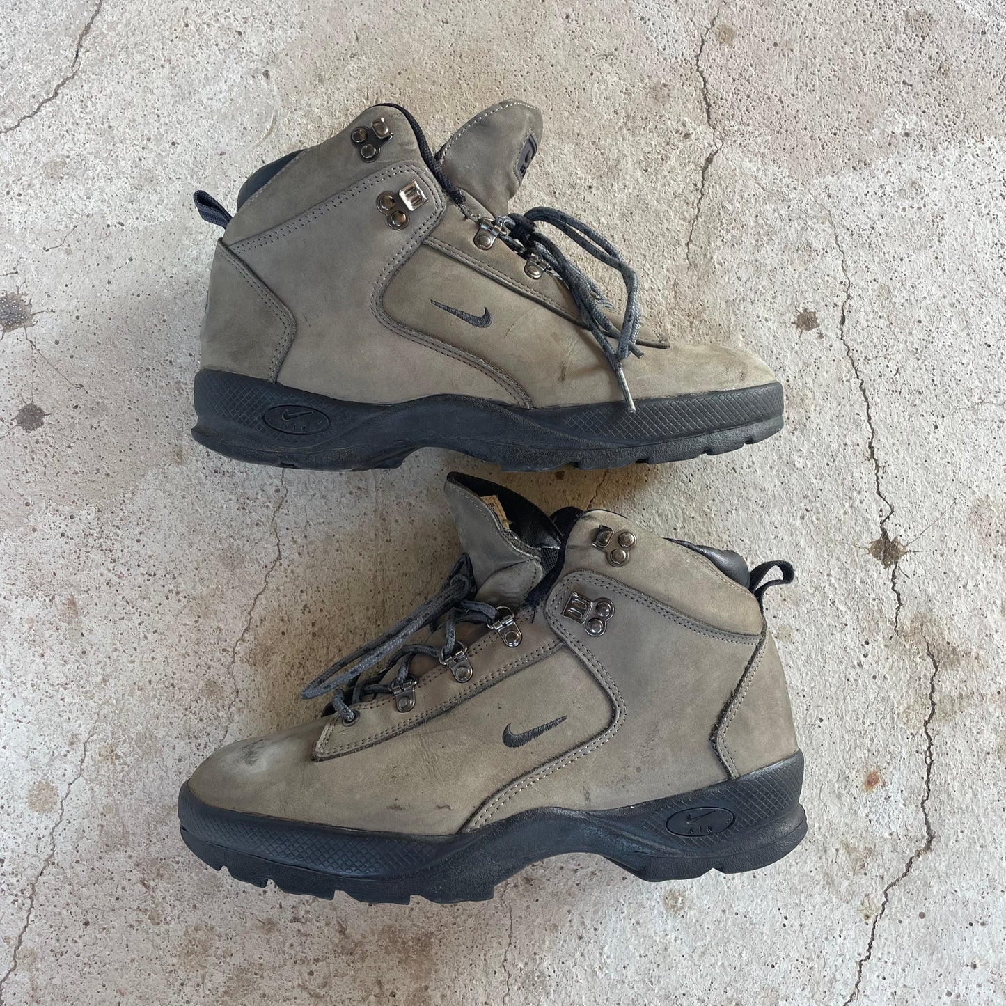 Vintage Nike ACG Boots